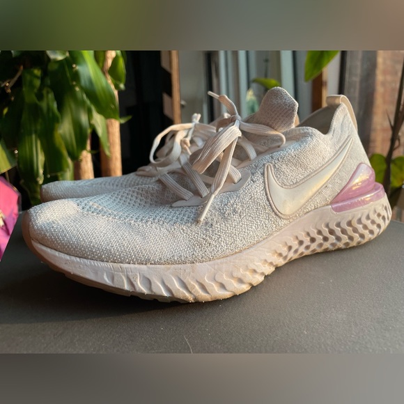 Nike Epic React Flyknit White Pink Foam BQ8927-101 - Picture 3 of 15